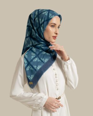 Square Flower Navy - Image 7