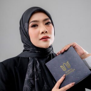 Larasmaya Hitam