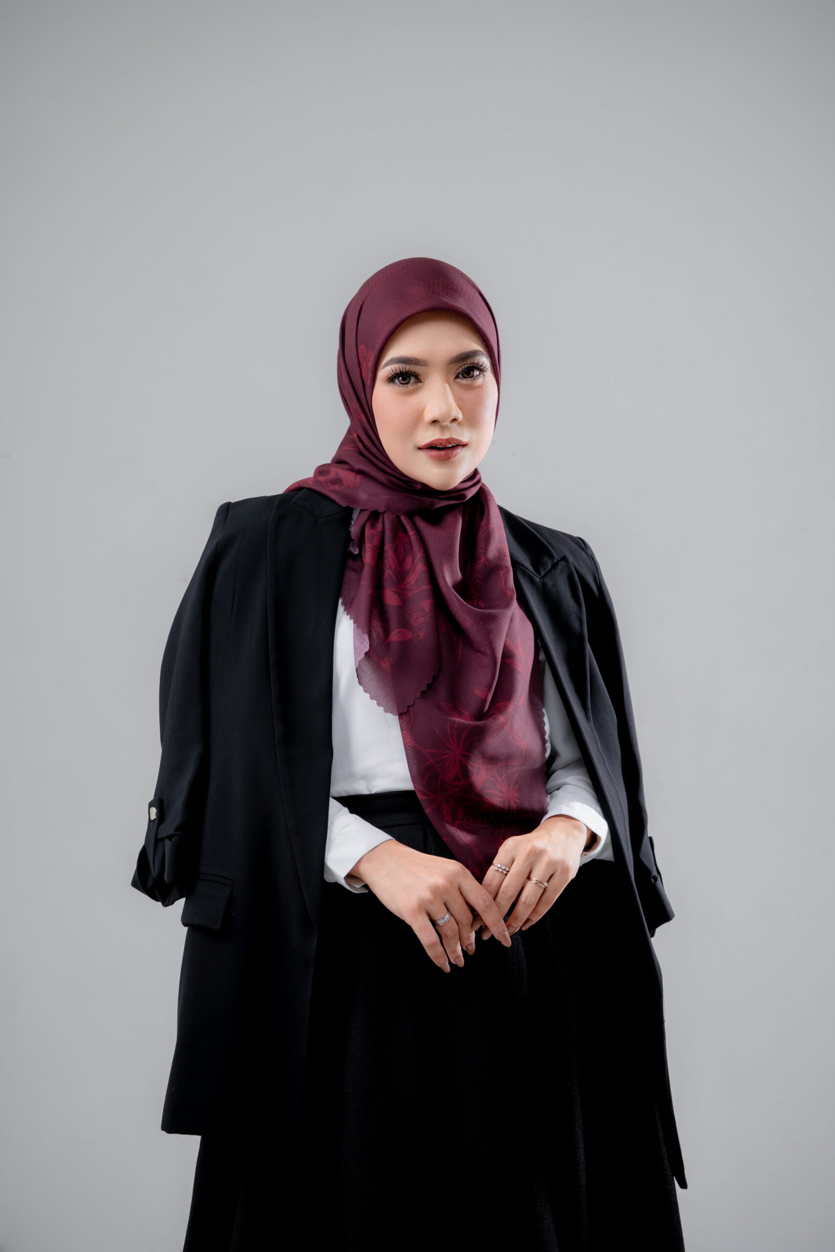 Larasmaya Maroon - Image 2